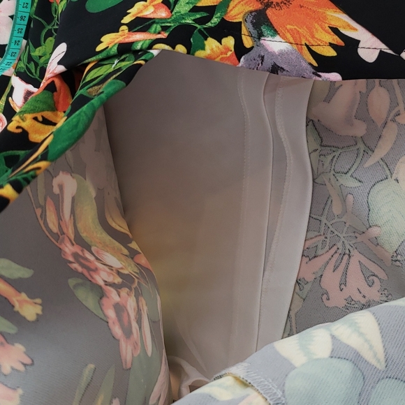 Nika Blossom Tropical Floral Bodycon Dress Size 6 - Picture 14 of 16